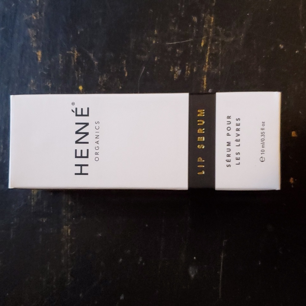 HENNE Organics Lip Serum